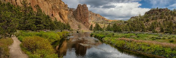 Drzewa, Góry, Stany Zjednoczone, Oregon, Smith Rock, Skały, Rzeka Crooked River, Smith Rock State Park