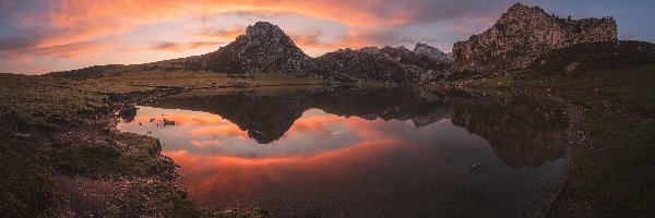 Lake Covadonga, Góry, Jezioro, Zachód słońca, Asturia, Hiszpania