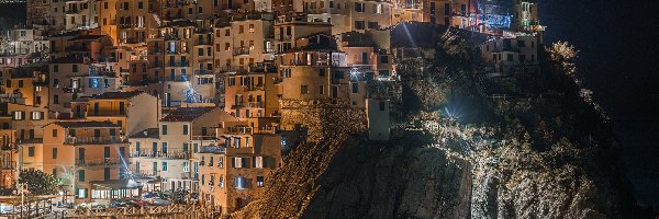 Domy, Manarola, Morze, Cinque Terre, Włochy, Miasto nocą, Skały