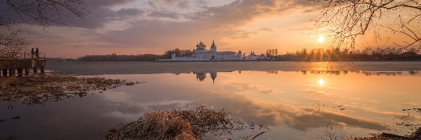 Kostroma, Rzeka Kostroma, Zachód słońca, Rosja, Monaster Ipatiewski, Klasztor