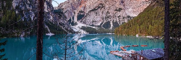 Dolomity, Włochy, Pomost, Jezioro, Domek, Pragser Wildsee, Góry, Drewniany, Lago di Braies, Południowy Tyrol, Łódki