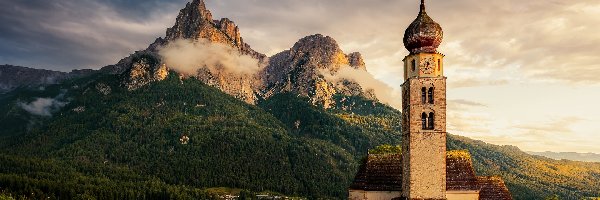 Las, Góry, Chmury, Domy, Dolomity, Drzewa, Kościół św Walentego, Włochy
