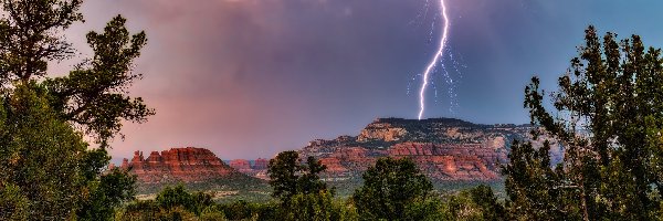 Drzewa, Stany Zjednoczone, Chmury, Sedona, Piorun, Góra, Skały, Błyskawica, Bear Mountain, Arizona, Burza