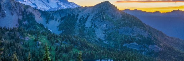 Las, Waszyngton, Zachód słońca, Tipsoo Lake, Góra, Mount Rainier, Jezioro, Stany Zjednoczone, Park Narodowy Mount Rainier, Drzewa