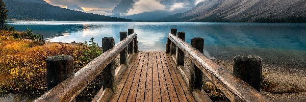 Jezioro, Chmury, Park Narodowy Banff, Alberta, Kanada, Rośliny, Pomost, Góry, Bow Lake