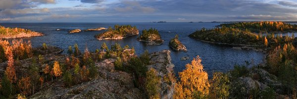 Skały, Wysepki, Jezioro, Karelia, Rosja, Jesień, Chmury, Ładoga, Drzewa