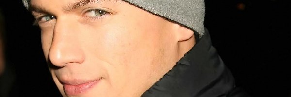 szara czapka, Wentworth Miller