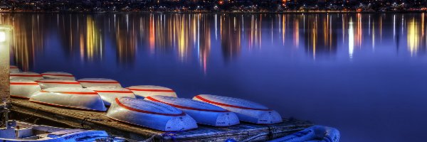 Zatoka, Nocą, Miasto