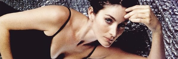 Carrie Anne Moss