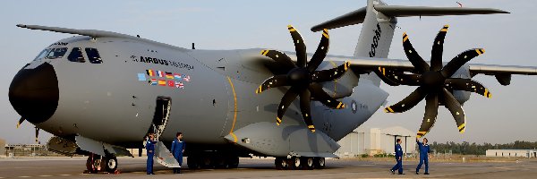 Śmigła, Lotnisko, Airbus A400M