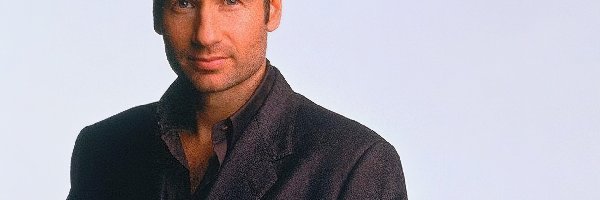 czarny strój, David Duchovny