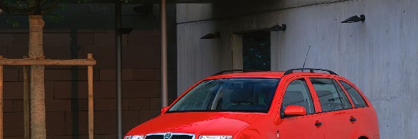 Kombi, Skoda Fabia, Czerwona