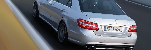 Limuzyna, Mercedes Benz E 63 AMG