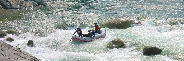 Rafting, rzeka, spływ, ponton, wiosła