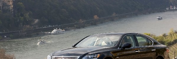 Lexus LS 600H, Elegancki