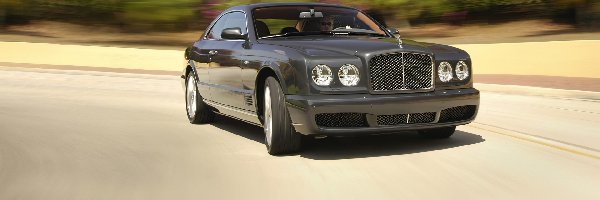 Bentley Brooklands, Przód