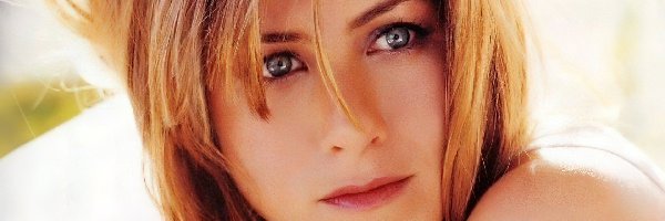 Jennifer Aniston, Buzia