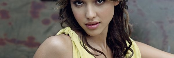 Jessica Alba, oczy