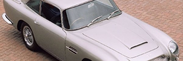 Maska, Aston Martin DB5