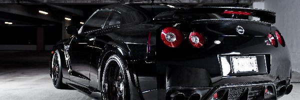 Dyfuzor, Nissan GTR