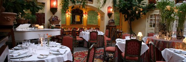 Krzesła, Stoły, Restauracja