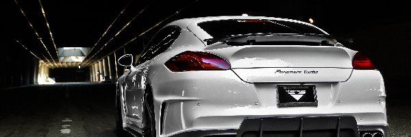 Porsche Panamera, Tunel