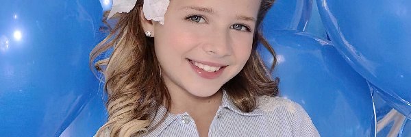 Balony, Wokalistka, Jackie Evancho